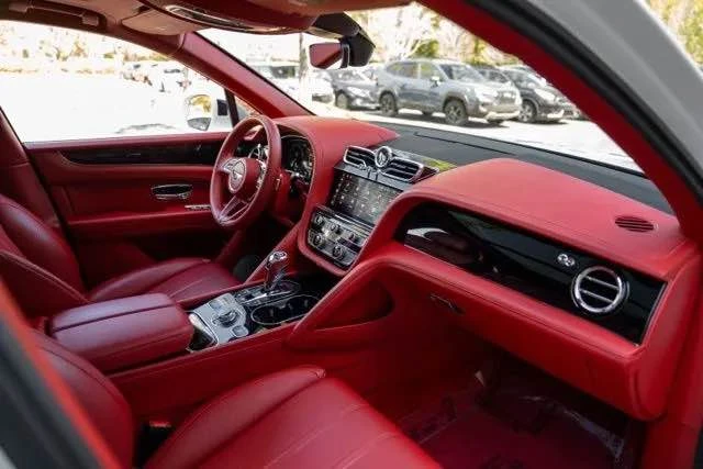 2022 Bentley Bentayga - Image 10 of 20