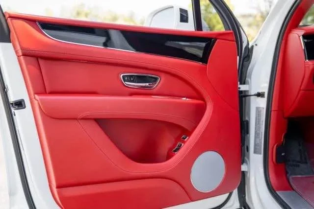 2022 Bentley Bentayga - Image 20 of 20