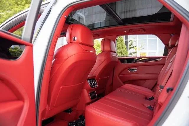 2022 Bentley Bentayga - Image 15 of 20
