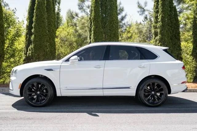 2022 Bentley Bentayga - Image 2 of 20