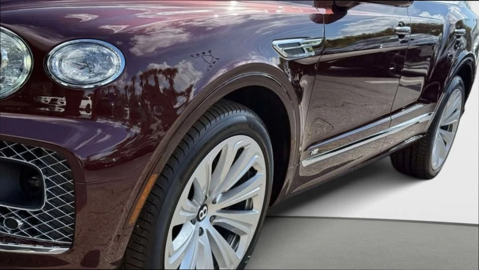 2022 Bentley Bentayga - Image 11 of 12