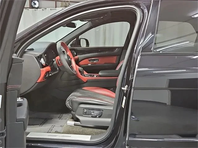 2022 Bentley Bentayga - Image 7 of 19