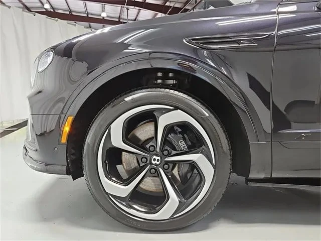 2022 Bentley Bentayga - Image 8 of 19