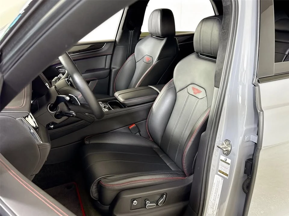 2022 Bentley Bentayga - Image 9 of 19