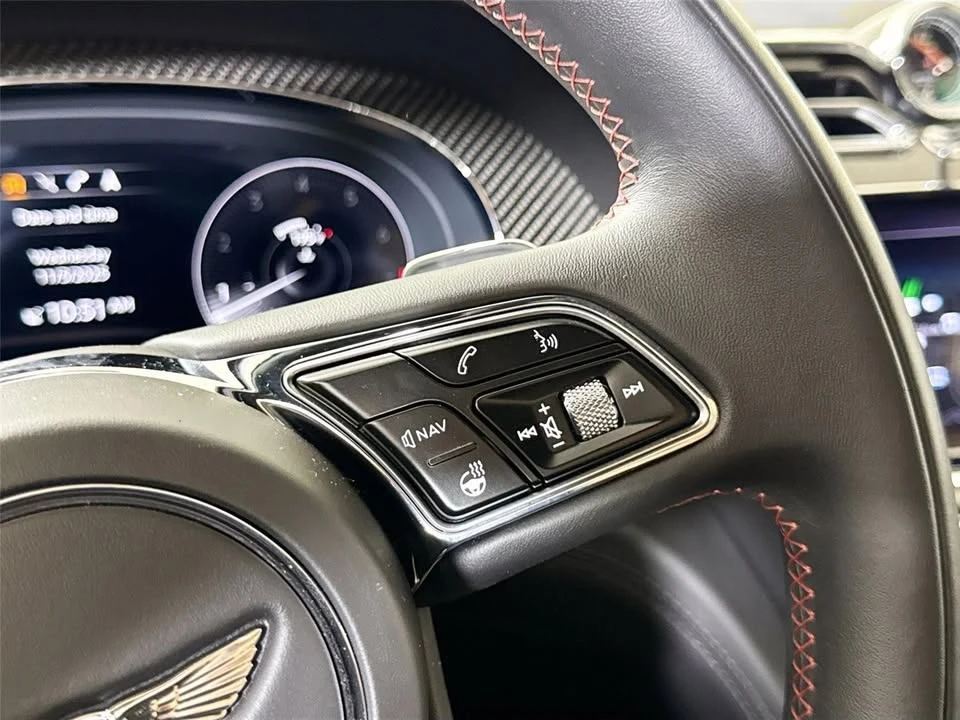 2022 Bentley Bentayga - Image 19 of 19