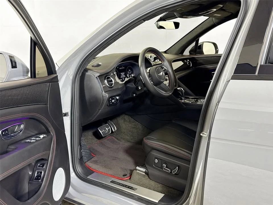 2022 Bentley Bentayga - Image 10 of 19