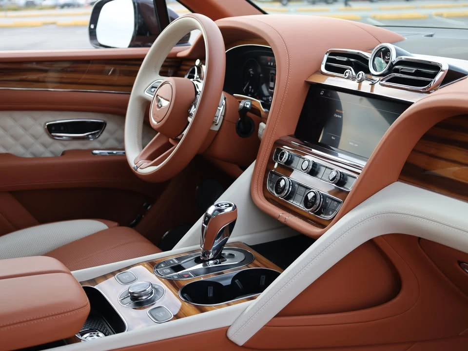 2022 Bentley Bentayga - Image 12 of 20