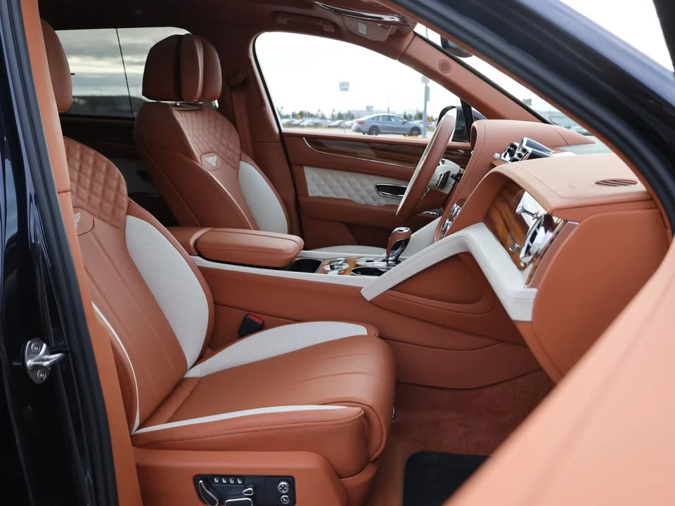 2022 Bentley Bentayga - Image 17 of 20