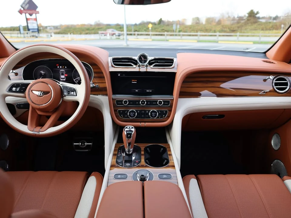 2022 Bentley Bentayga - Image 11 of 20