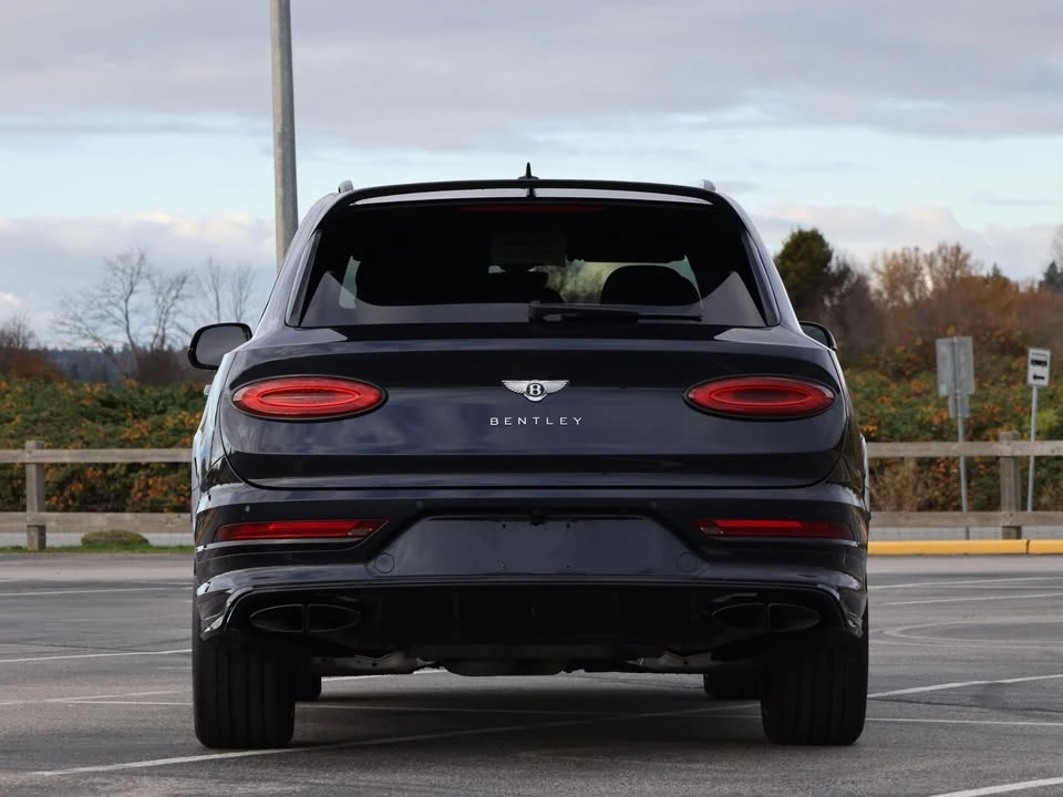 2022 Bentley Bentayga - Image 7 of 16