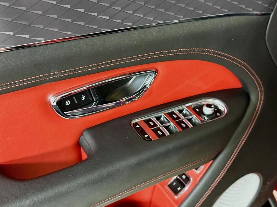 2022 Bentley Bentayga - Image 12 of 19