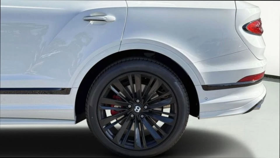 2022 Bentley Bentayga Speed - Image 17 of 18