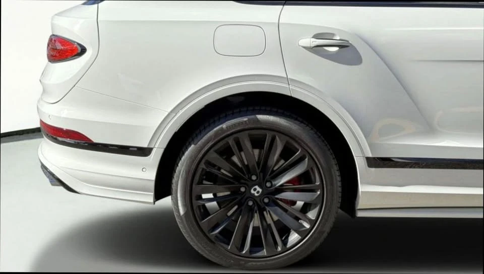 2022 Bentley Bentayga Speed - Image 15 of 18