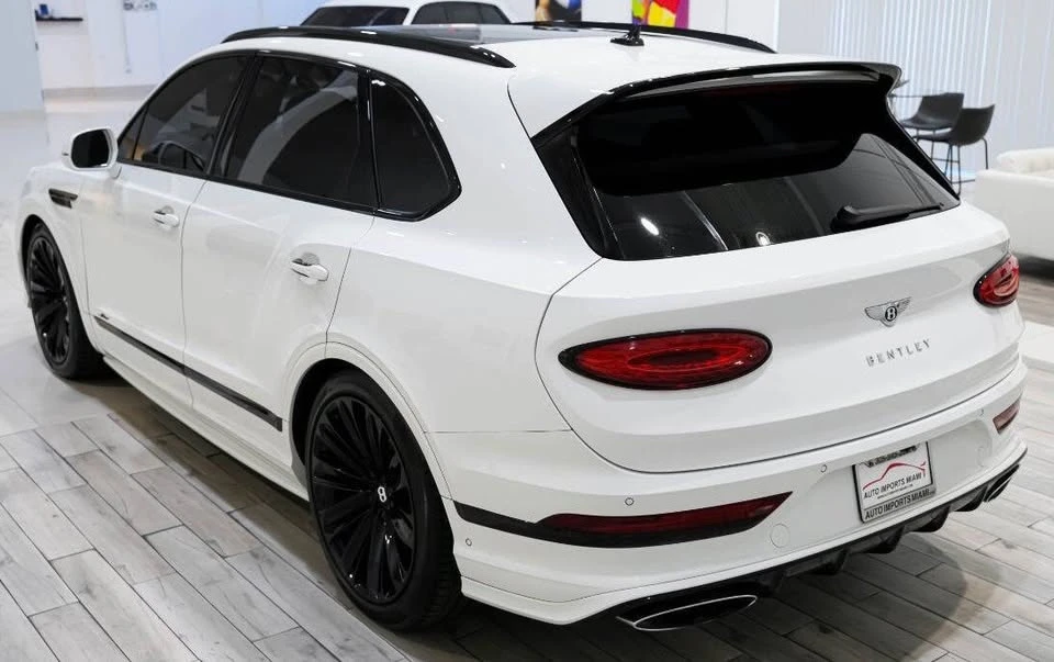 2022 Bentley Bentayga Speed - Image 3 of 19