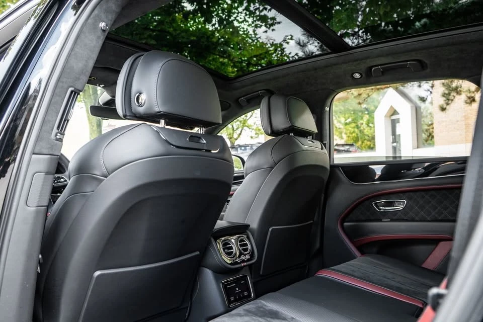 2022 Bentley Bentayga Speed - Image 11 of 18