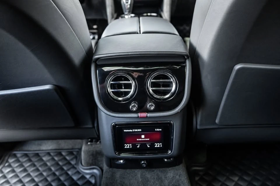 2022 Bentley Bentayga Speed - Image 18 of 18