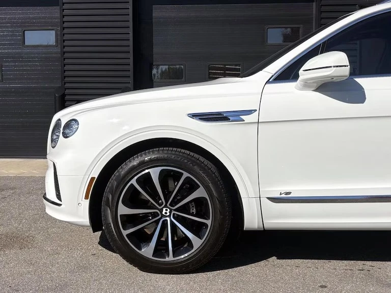 2022 Bentley Bentayga - Image 3 of 14