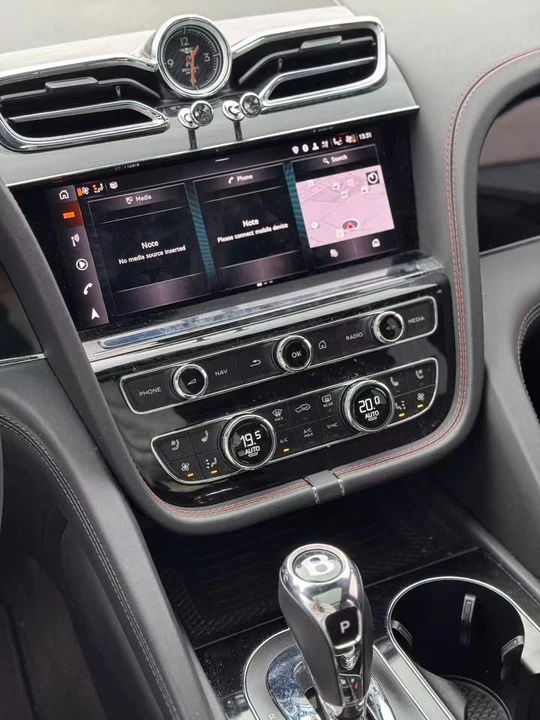 2022 Bentley Bentayga - Image 9 of 9