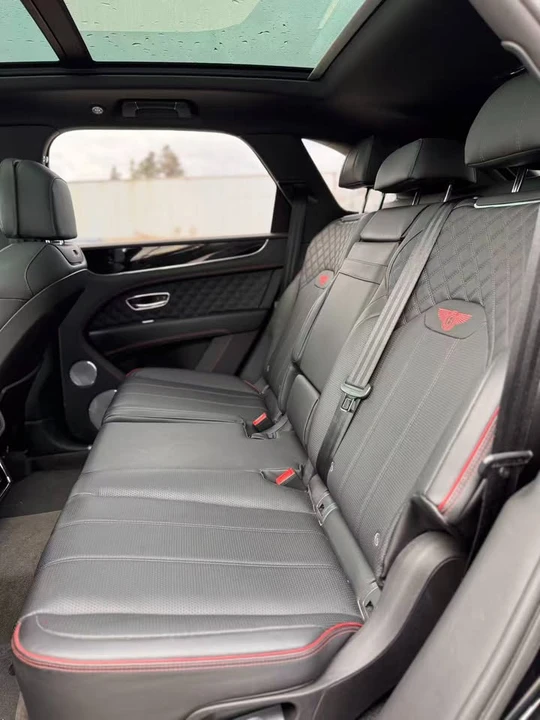 2022 Bentley Bentayga - Image 7 of 9
