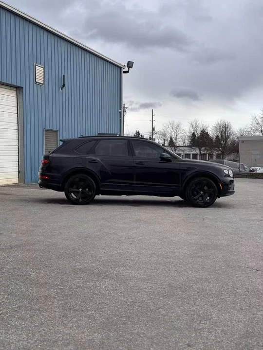 2022 Bentley Bentayga - Image 4 of 9