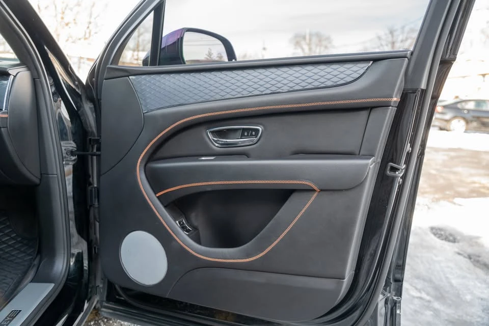2022 Bentley Bentayga - Image 11 of 20