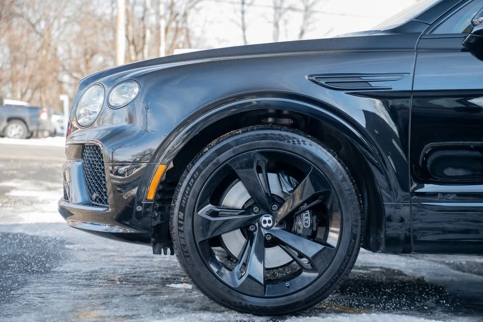2022 Bentley Bentayga - Image 2 of 20