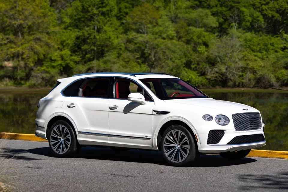 2022 Bentley Bentayga - Image 2 of 20