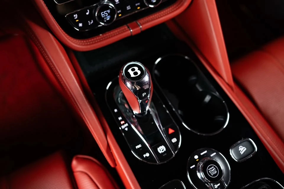 2022 Bentley Bentayga - Image 18 of 20