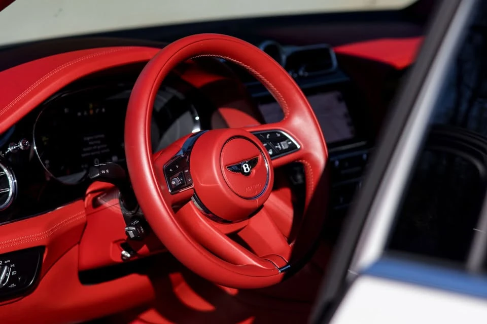 2022 Bentley Bentayga - Image 14 of 20