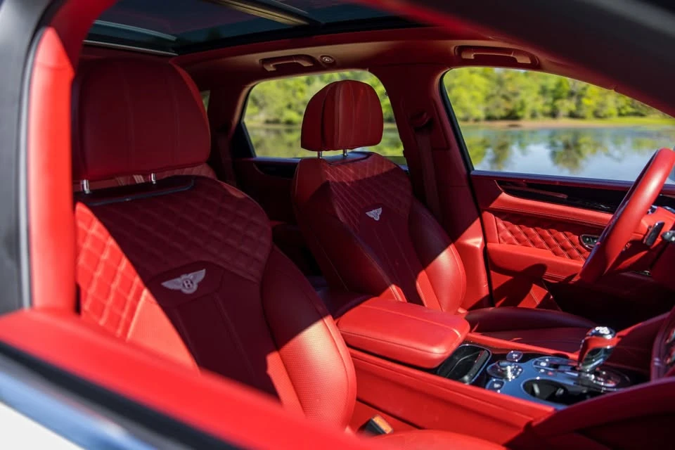 2022 Bentley Bentayga - Image 8 of 20