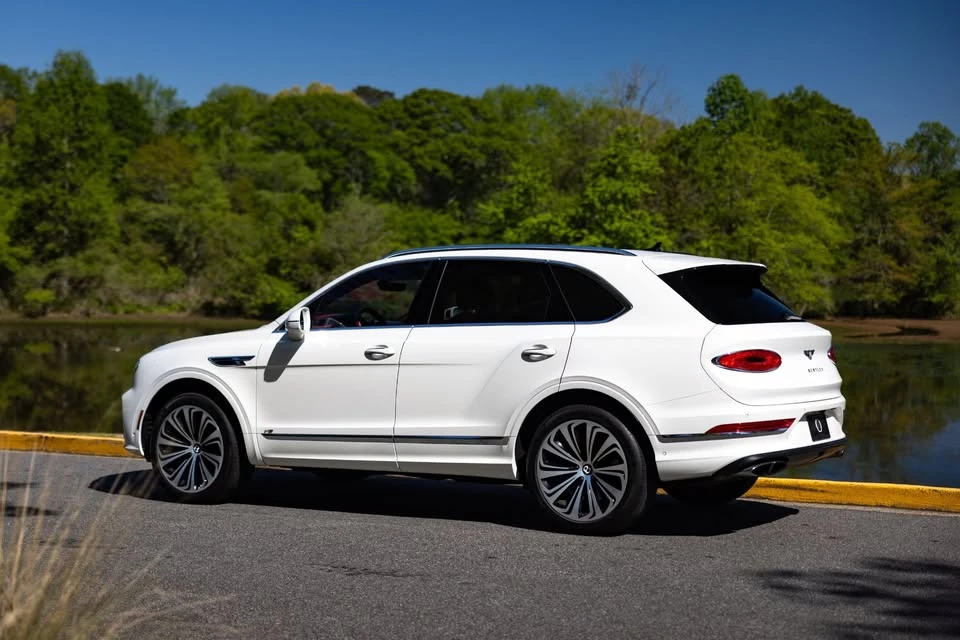 2022 Bentley Bentayga - Image 4 of 20