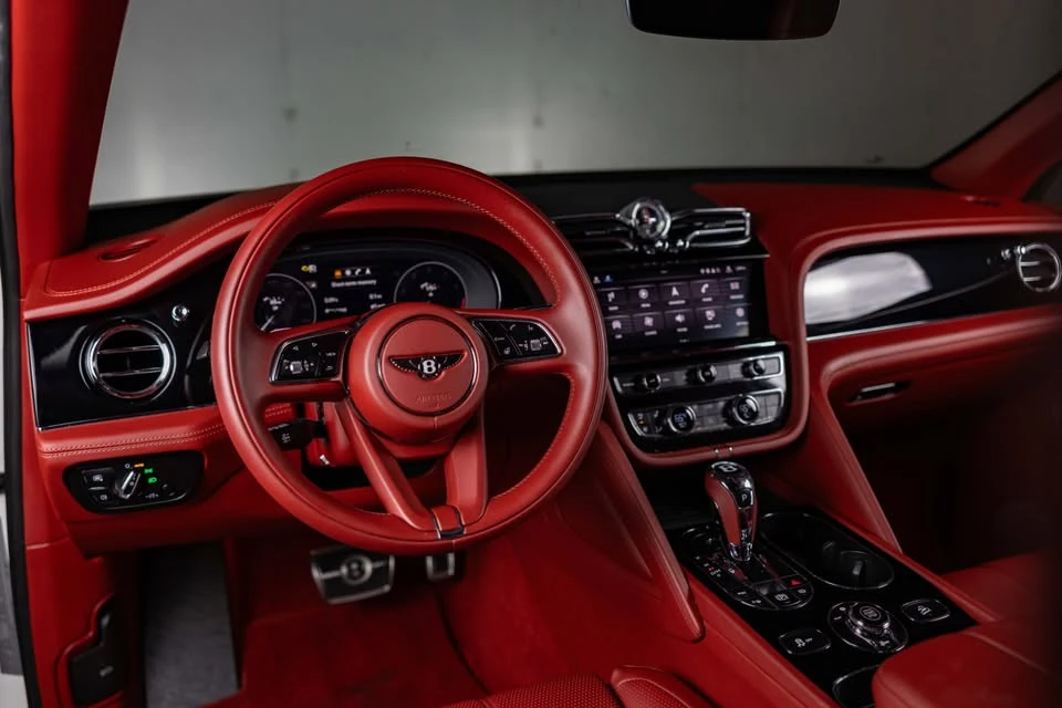 2022 Bentley Bentayga - Image 13 of 20