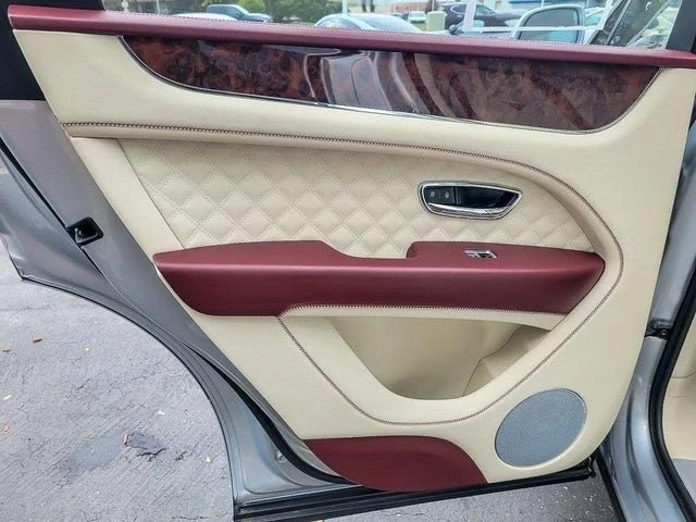 2022 Bentley Bentayga - Image 20 of 20
