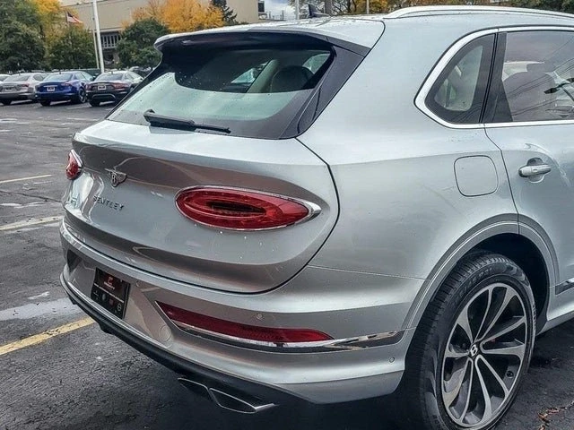 2022 Bentley Bentayga - Image 6 of 20