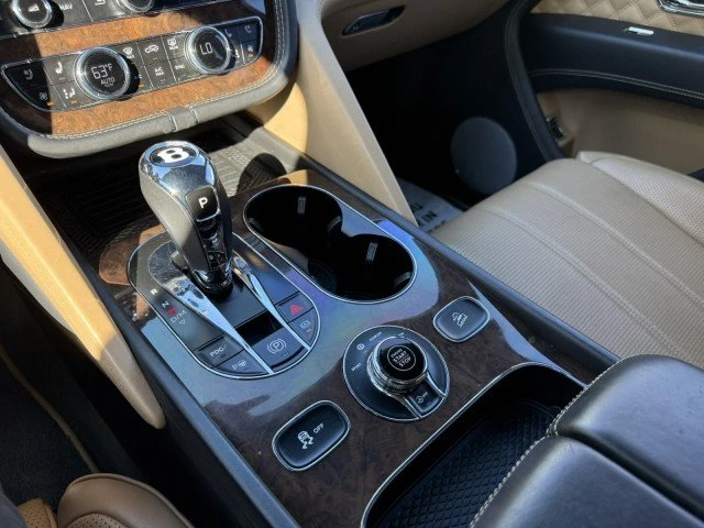 2022 Bentley Bentayga - Image 10 of 12