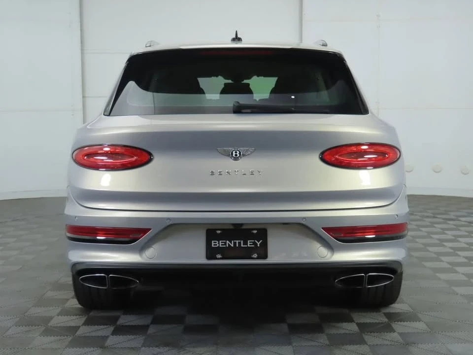 2022 Bentley Bentayga - Image 13 of 19