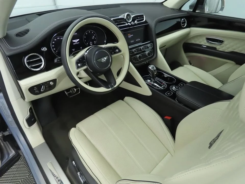 2022 Bentley Bentayga - Image 7 of 19