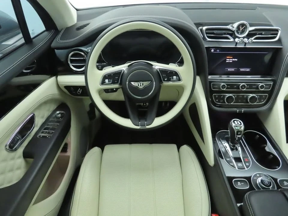 2022 Bentley Bentayga - Image 8 of 19