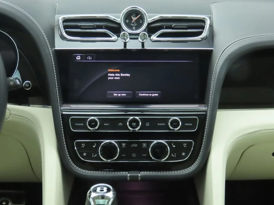 2022 Bentley Bentayga - Image 11 of 15
