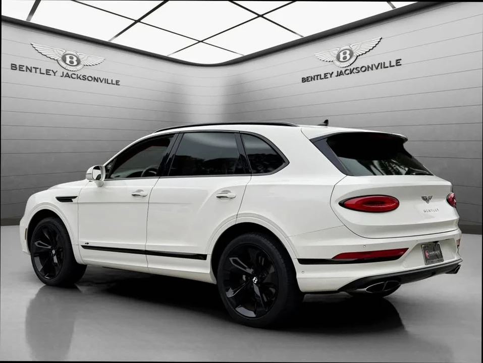 2022 Bentley Bentayga - Image 11 of 20