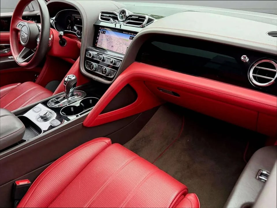 2022 Bentley Bentayga - Image 2 of 20