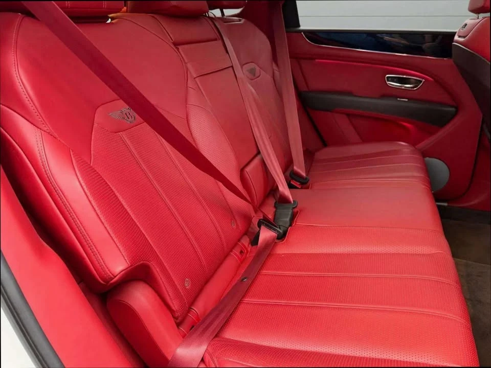 2022 Bentley Bentayga - Image 15 of 20