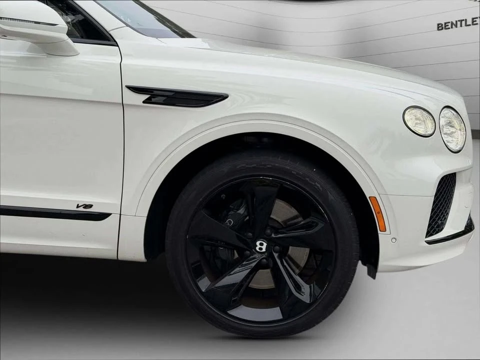 2022 Bentley Bentayga - Image 7 of 20