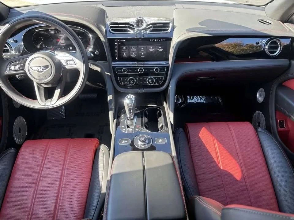 2022 Bentley Bentayga - Image 11 of 17