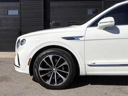 2022 Bentley Bentayga - Image 3 of 17