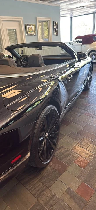2022 Bentley Continental GTC - Image 8 of 15