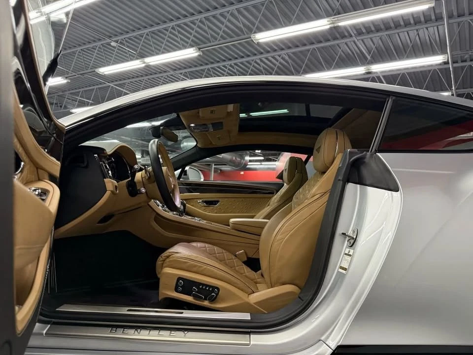 2022 Bentley Continental GT 3rd Gen - Image 16 of 20
