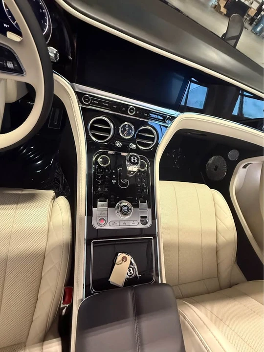 2022 Bentley Continental GTC - Image 16 of 16