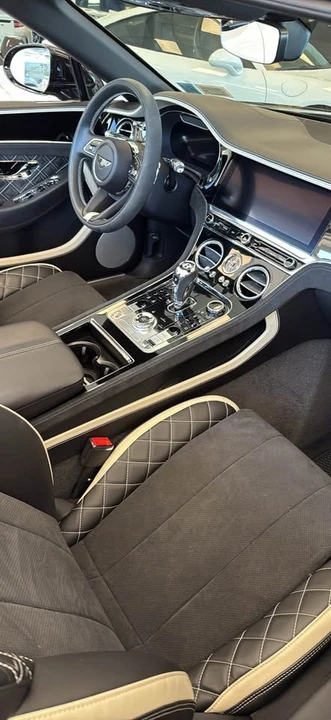 2022 Bentley Continental GTC - Image 7 of 10