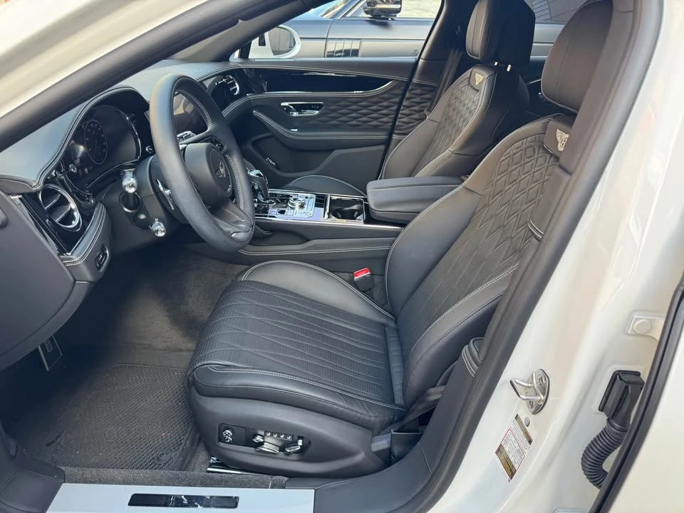 2022 Bentley Continental Flying Spur - Image 10 of 15